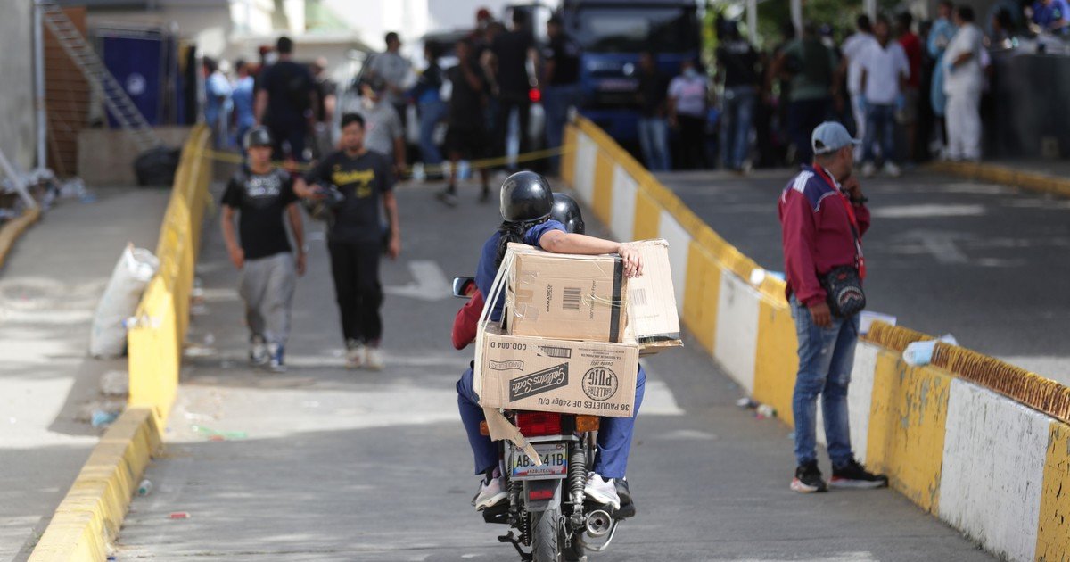 El régimen de Venezuela sitió el acceso a La Guaira, la zona más golpeada por los terremotos