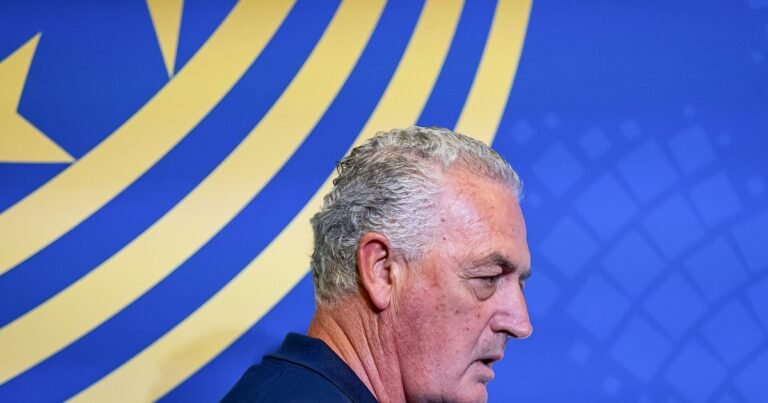 “Yo tengo cuero grueso” y "Péguenme a mí": Gustavo Alfaro no se guardó nada en la previa del partido ante Turquía