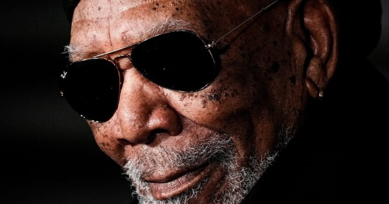 Cita del día, de Morgan Freeman: "La bondad en el pensamiento o en el dar crea profundidad y felicidad. La bondad en las palabras crea un amor eterno"