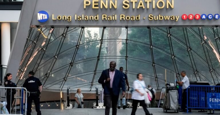 Cinco personas fueron apuñaladas en la Penn Station en Nueva York