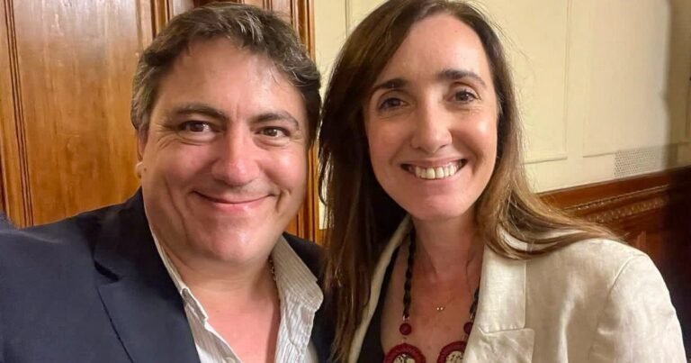 Javier Milei y sus medidas, EN VIVO: "Las caretas se van cayendo", un senador libertario le apuntó a Victoria Villarruel