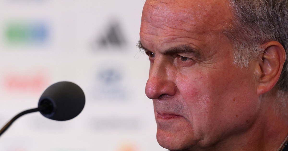 Bielsa apuntó de nuevo contra la FIFA y criticó la pausa de hidratación en el Mundial 2026: "Le quita mucho" al fútbol