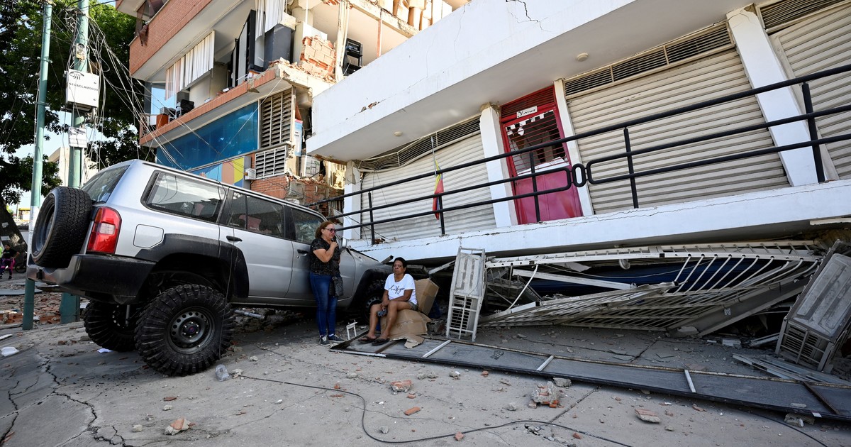 Venezuela: denuncian saqueos a varios comercios en La Guaira tras los dos terremotos
