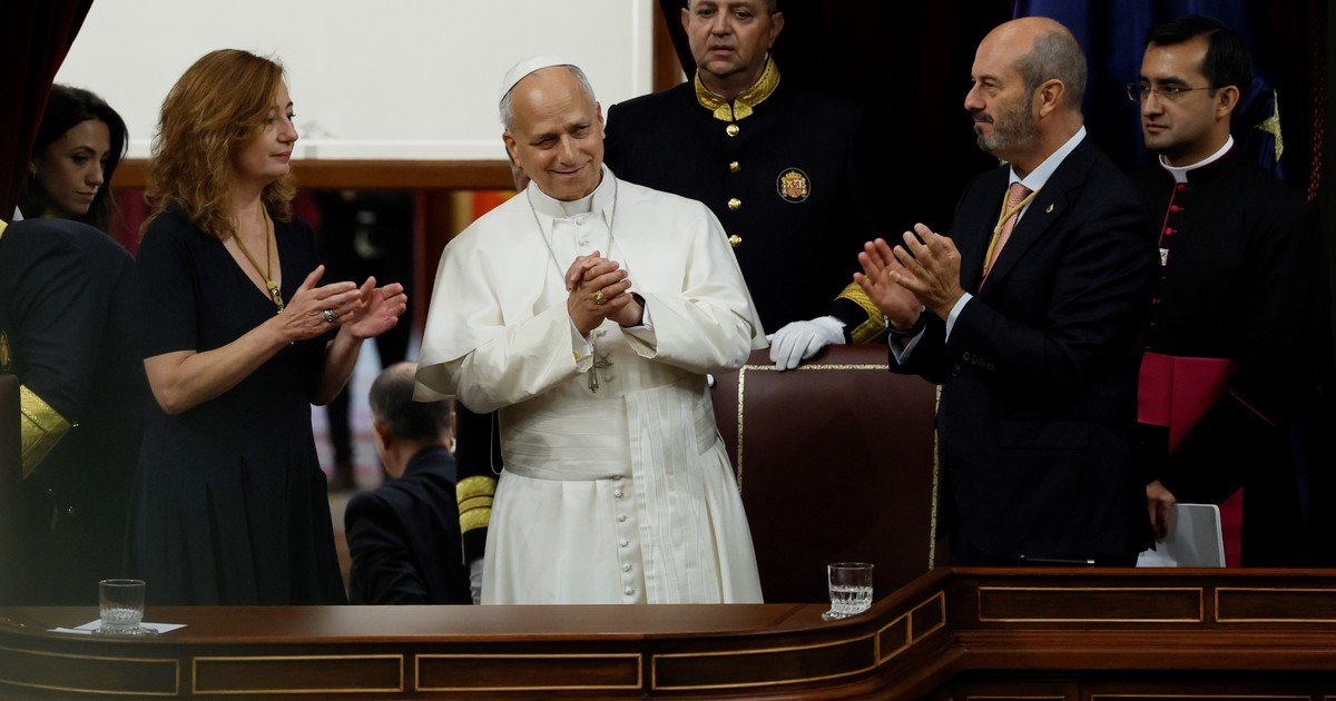 El papa León XIV pronuncia un discurso histórico en el parlamento español: criticas al aborto, la eutanasia y el rearme