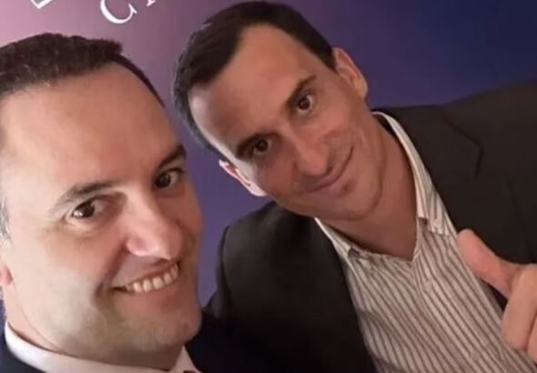 Tras reunirse con el nuevo vocero presidencial, Adorni anunció que Javier Lanari deja de ser Secretario de Comunicación y Prensa