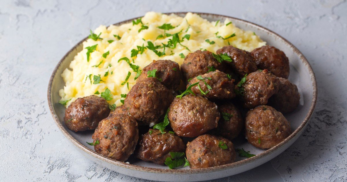 Albóndigas de carne con puré
