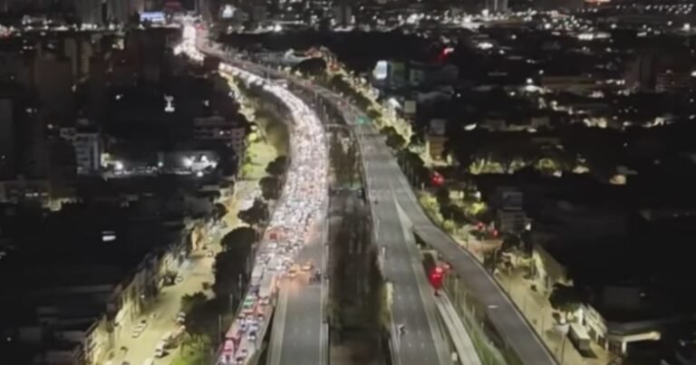 Tiroteo en la Autopista 9 de Julio Sur: murió un hombre en un presunto intento de robo de una moto