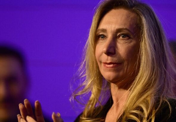 Cambios y polémica en la Rosada: Karina Milei ordenó mudar la biblioteca y renueva toda la vajilla con un logo nuevo