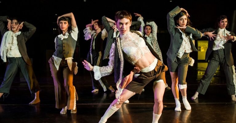 El hall del teatro San Martín se abre a la danza popular: dos obras gratuitas con creadoras que vienen del musical y los shows a gran escala
