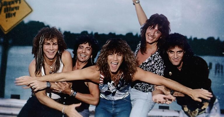 Los productores y los fanáticos coinciden: la banda de rock de los 80 que vuelve a dominar las listas de éxitos 37 años después de haber cambiado al género con sus clásicos