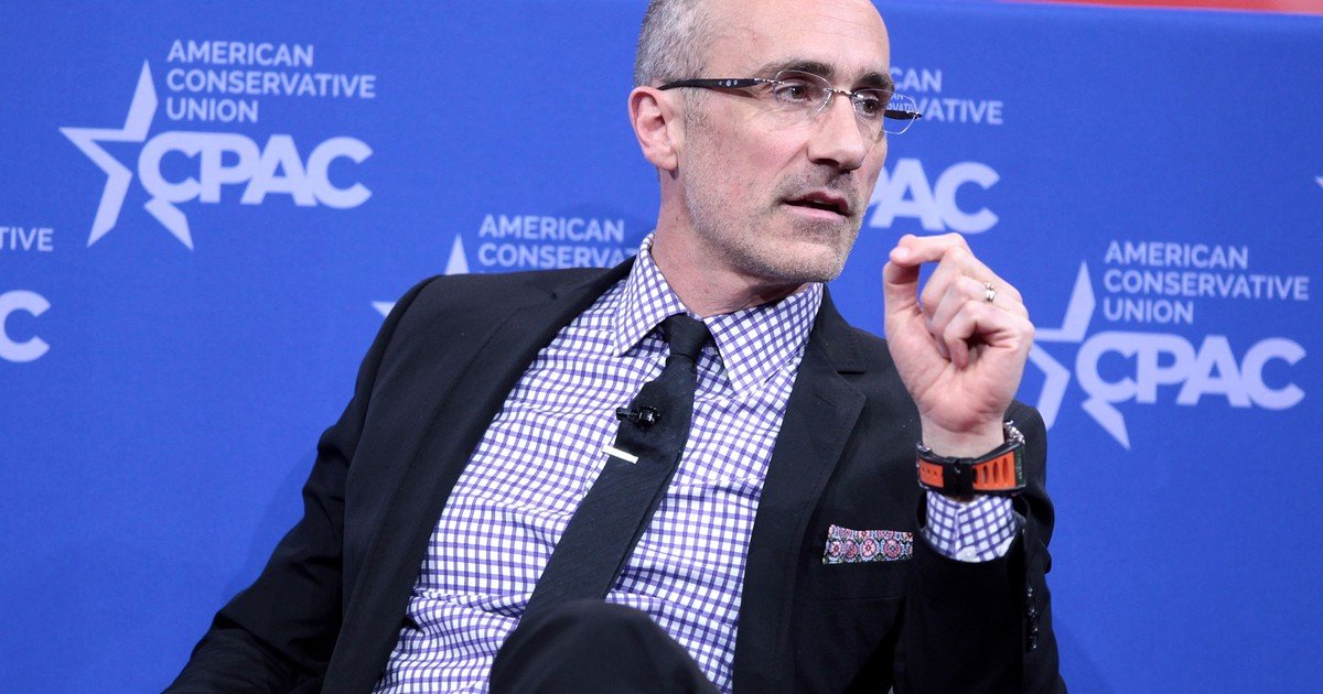 Arthur C. Brooks, catedrático de Harvard: “Las personas más felices hacen estas 4 cosas todos los días”