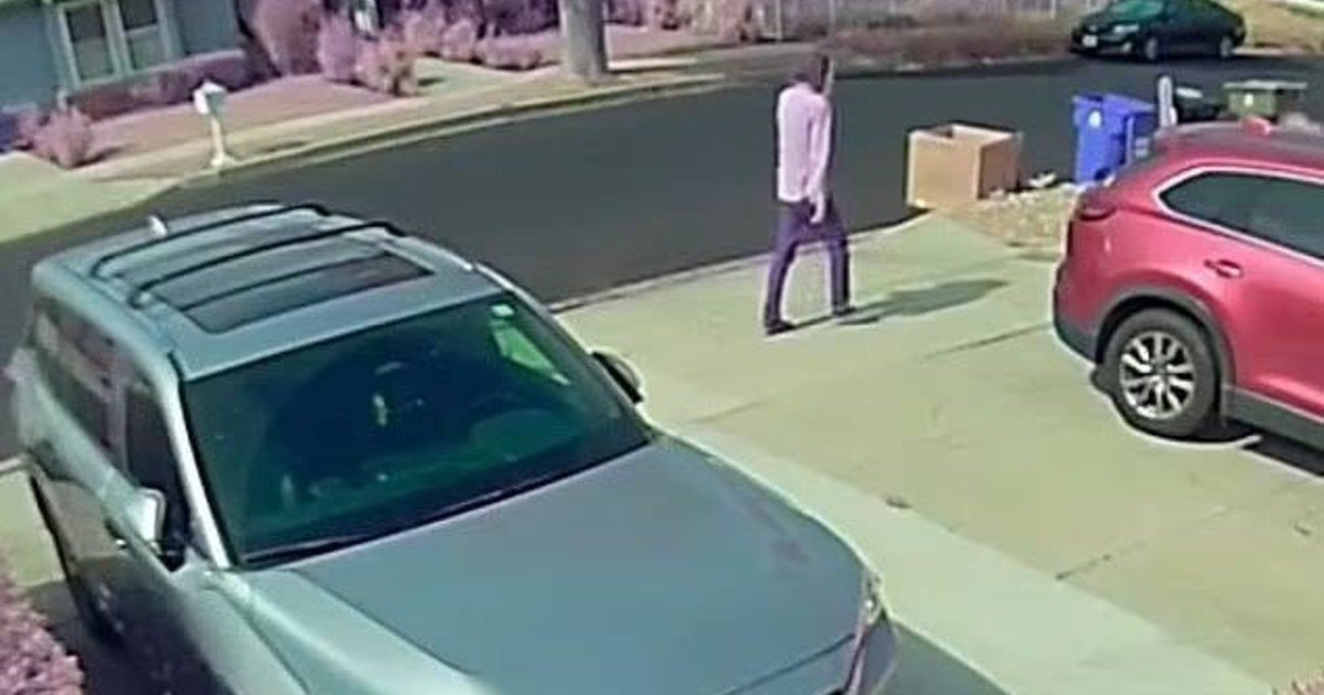 Filtran el video del hijo de la pareja de James Handy saliendo de la casa del actor tras el asesinato: "Soy el hombre al que buscan"