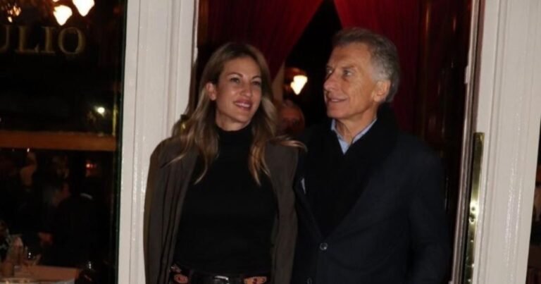 Mauricio Macri y Dolores Teuly, a los besos en Palermo: todas las fotos