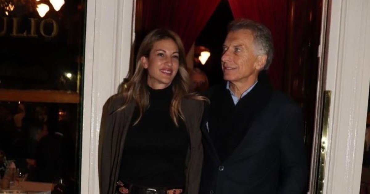 Mauricio Macri y Dolores Teuly, a los besos en Palermo: todas las fotos