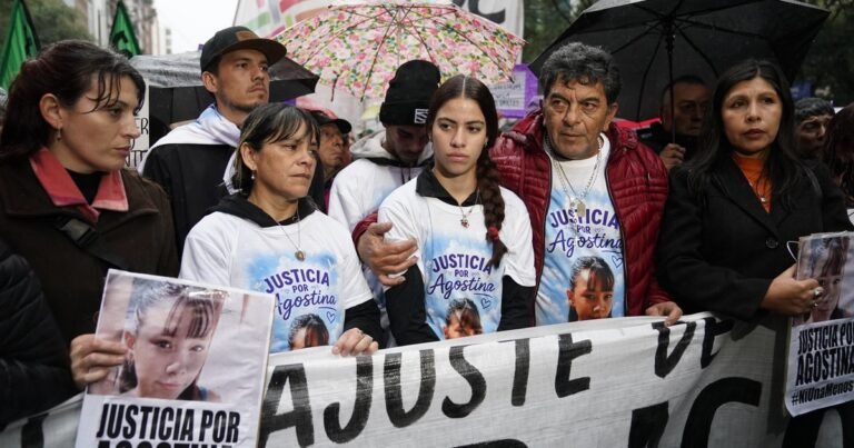El fuerte reclamo de la abuela de Agostina Vega en la marcha por Ni Una Menos en Córdoba: "A mi hija nadie la escuchó"