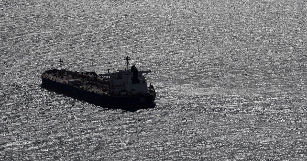 La "flota fantasma" de Putin: exmercenarios de Wagner protegen el petróleo ruso en el Canal de la Mancha