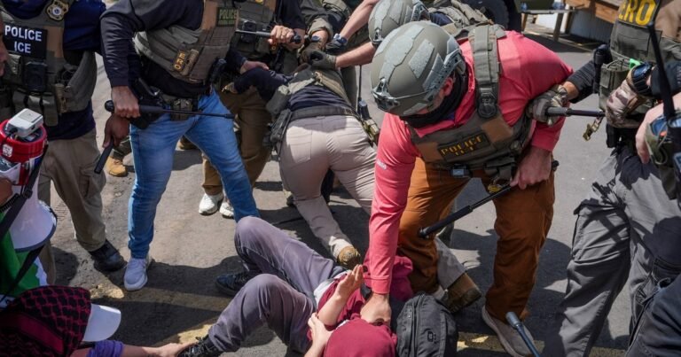 La escalada de la fuerza en la ofensiva migratoria de Trump: el informe que expone cientos de abusos y las muertes que obligaron a ICE a cambiar de estrategia