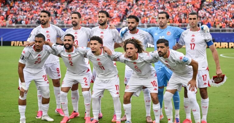 Escándalo en el Mundial 2026: ocho jugadores dieron doping positivo en Túnez, que otra vez se quedó sin técnico