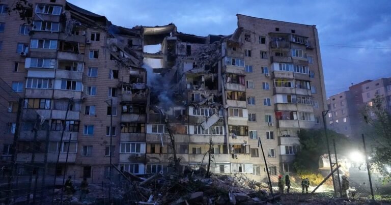 Atentados rusos mortales sacuden Kiev en vísperas de la cumbre de la OTAN