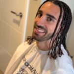 Adiós al pelo rizado: Marc Cucurella cambió su icónico estilo y rompió las redes con su nuevo look