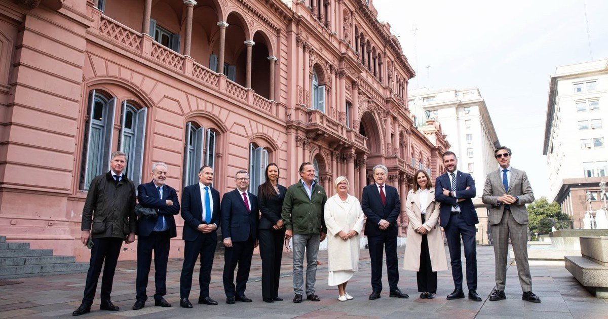 "Patriotas por Europa": diputados de derecha vinieron a buscar las recetas de la motosierra de Milei