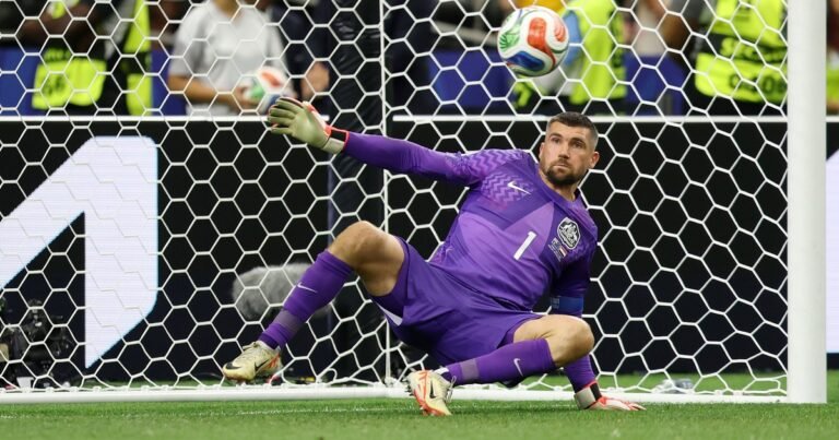 Australia cambió de arquero para los penales frente a Egipto: Mathew Ryan no sólo no atajó ninguno sino que Mo Salah lo dejó en ridículo