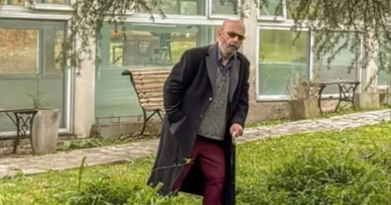 A un mes de la muerte del Indio Solari, su familia compartió una foto inédita del día previo a su fallecimiento
