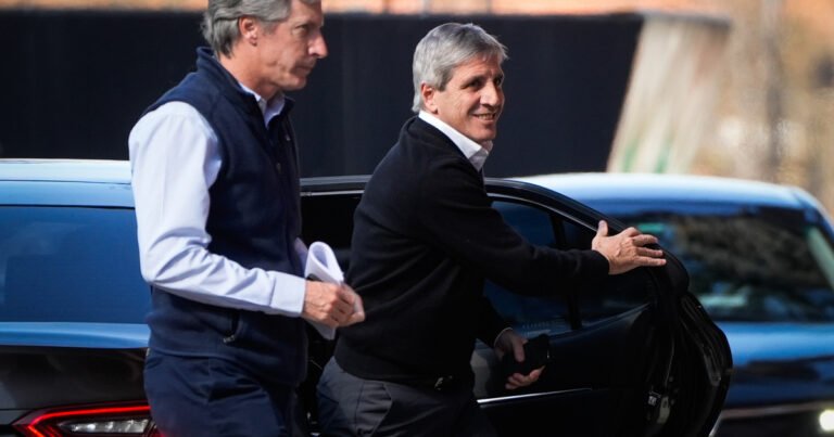 Giro con el dólar: el Gobierno aumenta el uso de su "arsenal" para enfriarlo