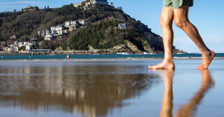 La psicología dice que las personas que van seguido a la playa no solo lo hacen para relajarse, sino que pueden estar restaurando algo más profundo vinculado a procesos mentales