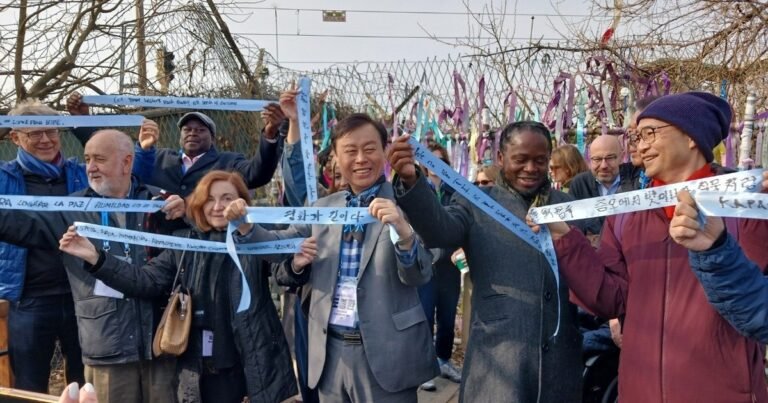 Una escritora argentina en Corea: un festival literario junto a la frontera más peligrosa del mundo