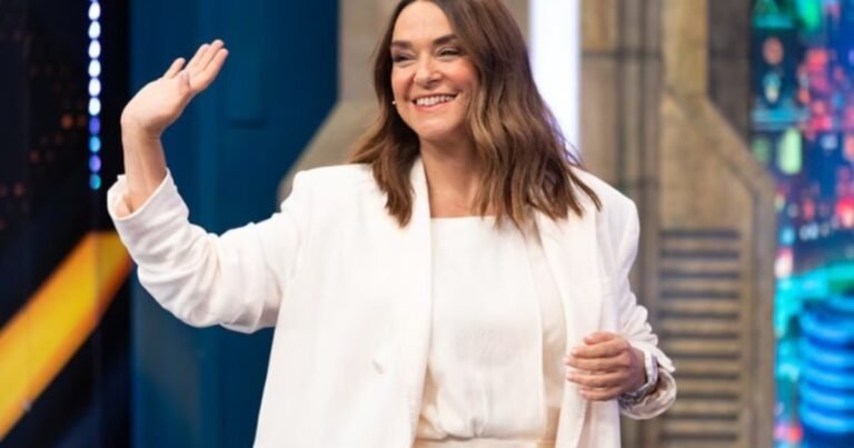 Toñi Moreno, presentadora de TV de 53 años: "Desayuno alimentos que me desinflamen. Tomo pan de centeno con pavo, tortilla francesa y café solo"