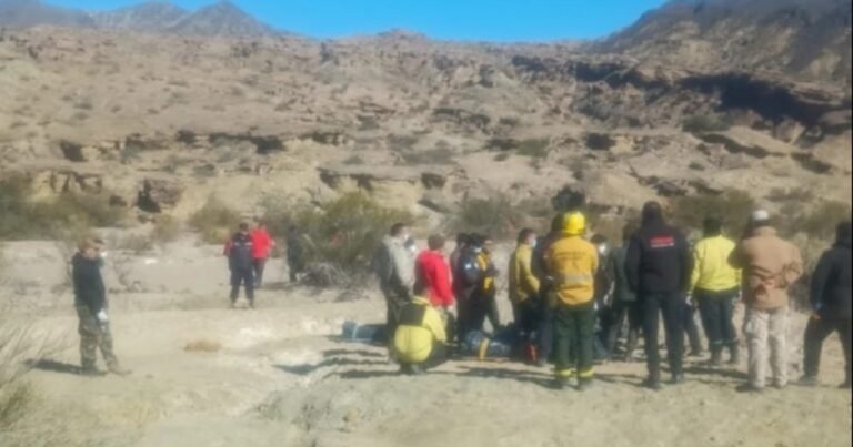 "El helicóptero estaba destruido": la escena qué encontraron los rescatistas en San Juan y cómo será el adiós a las víctimas