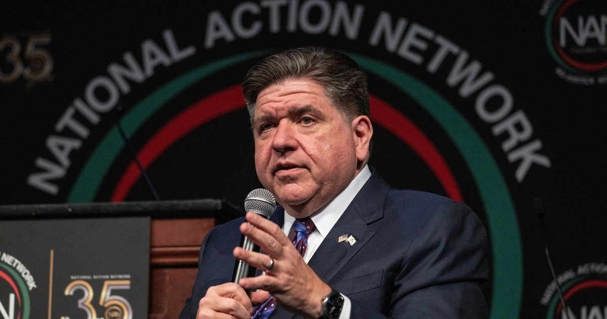 El gobernador JB Pritzker anunció una inversión de casi 25 millones de dólares para fortalecer el acceso a las farmacias en Illinois