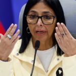 El chavismo y la oposición acuerdan un plan para llamar a elecciones y "fortalecer la democracia" en Venezuela