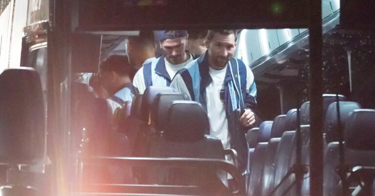 Con demora por tormenta eléctrica, la Selección Argentina llegó a Atlanta y ya piensa en los octavos frente a Egipto por el Mundial 2026