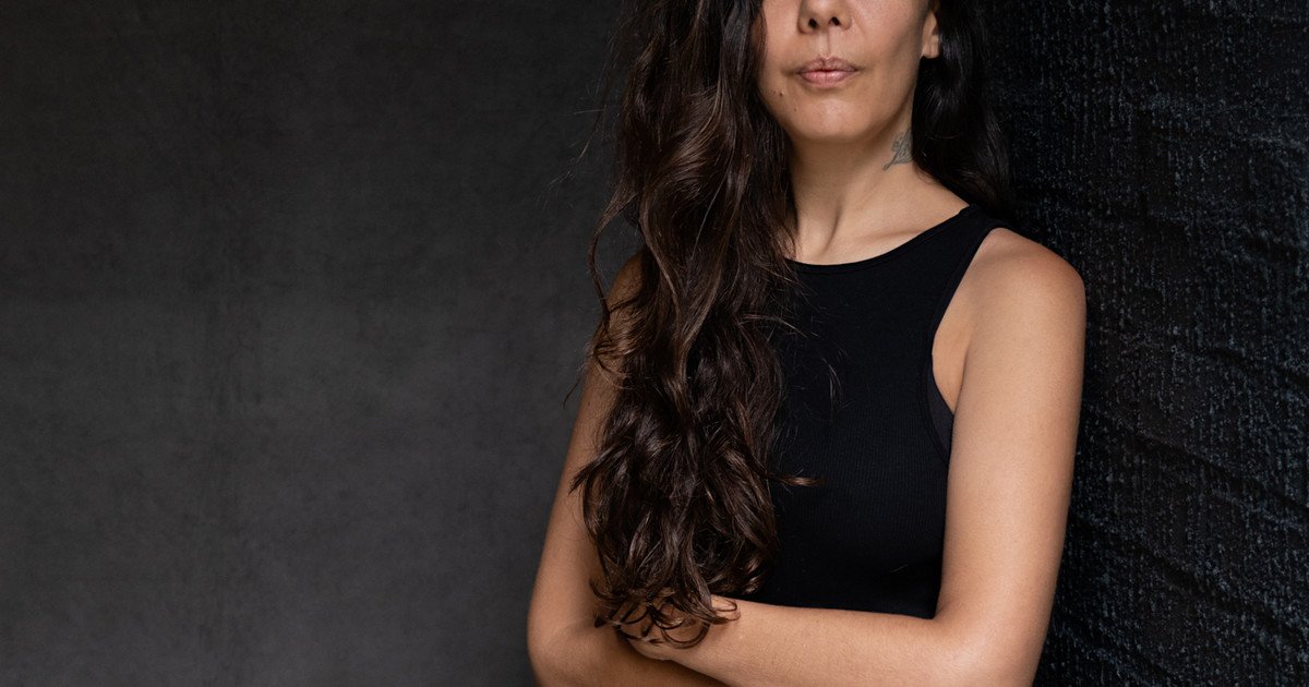 Laura Mora, directora de la nueva temporada de la serie: "Cien años de soledad ayuda a entender este presente"