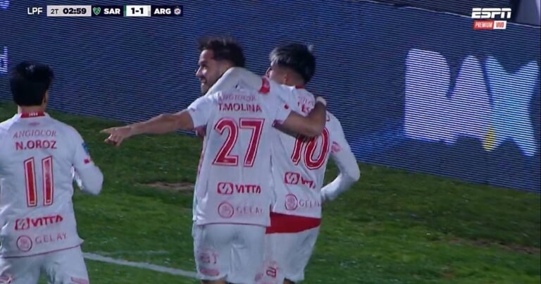 Alan Lescano y un golazo acrobático para el empate de Argentinos Juniors en Junín en la vuelta del fútbol argentino