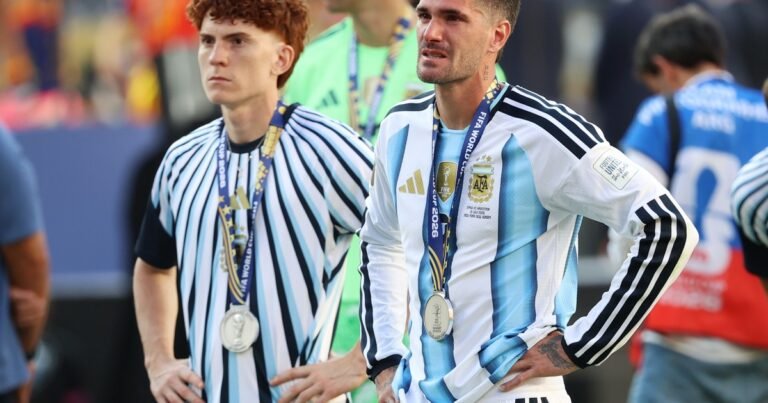 El duro mensaje de De Paul tras la derrota de Argentina en la final del Mundial: "Muchos instalaron conspiraciones y esperaban esta caída"