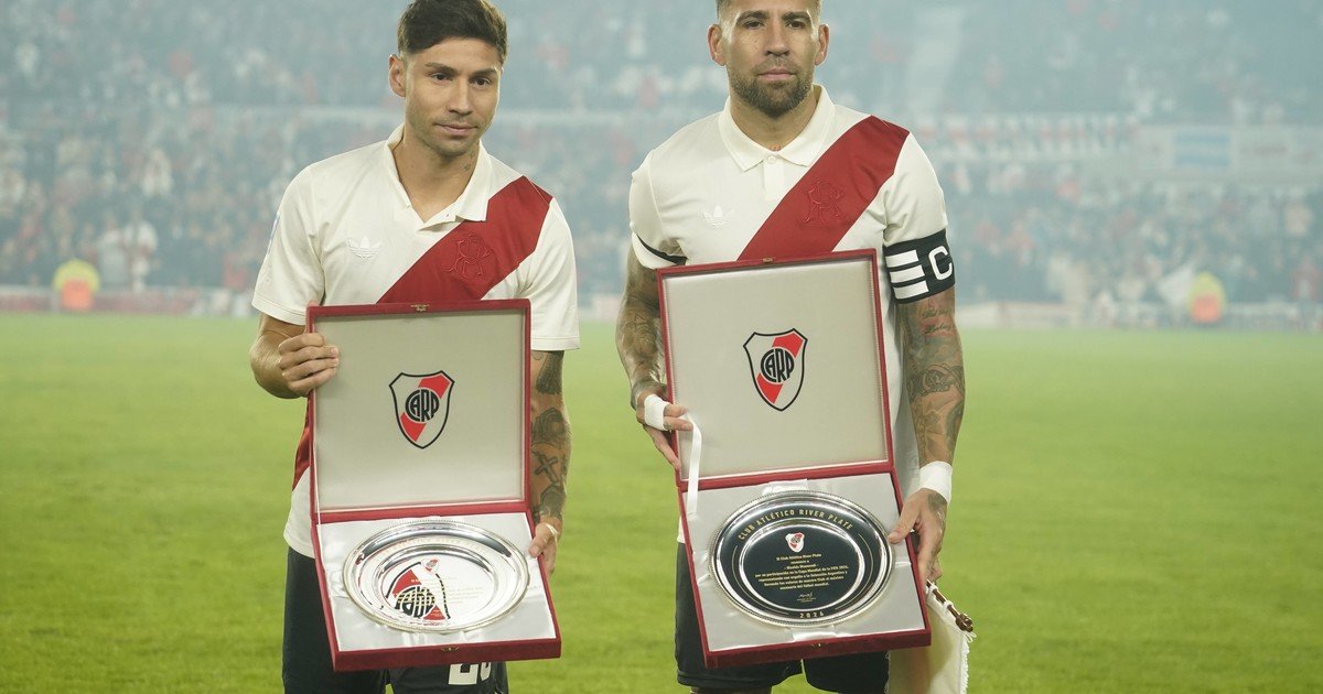 River armó una fiesta para homenajear a Otamendi, Montiel y toda la Selección pero el Monumental insultó a Chiqui Tapia