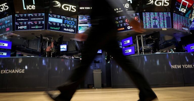 Mercados: los bonos argentinos mejoran en Wall Street pero el riesgo país todavía se mantiene cerca de los 450 puntos