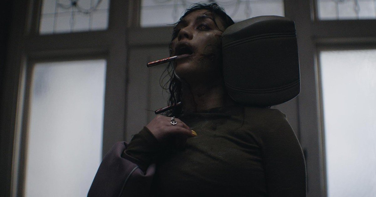 Evil Dead: En llamas es un filme de terror extremo, de esos que hace que algunos espectadores abandonen la sala