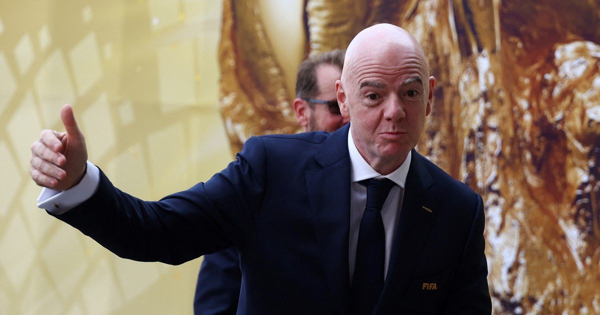 “Gracias por los momentos inolvidables”: Gianni Infantino sorprendió con un mensaje para Nicolás Otamendi