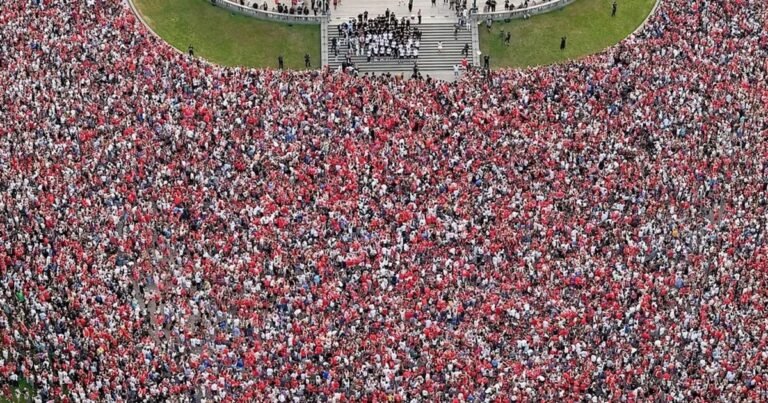 Más de 120 mil personas recibieron en Oslo a la Selección de Noruega tras la histórica actuación en el Mundial 2026