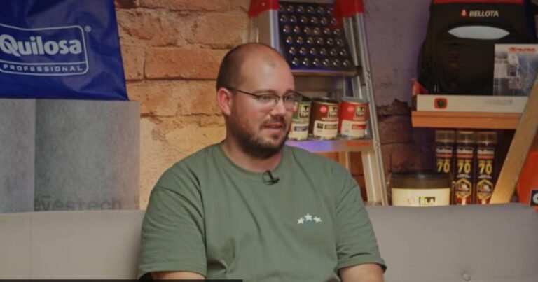 Diego Martí, albañil desde los 15 años: “El mejor albañil no es el que lo deja todo perfecto o el que menos mentiras hace. El mejor es aquel al que no se le notan las mentiras”