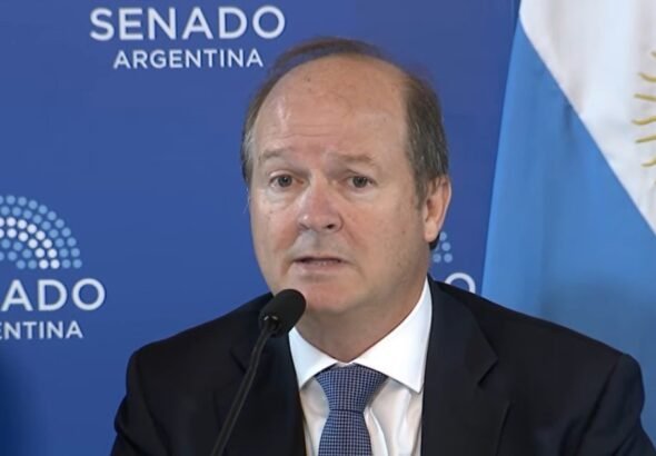 Frente a la escasez de gas para la industria y las estaciones de GNC, el ministro de Energía aseguró: "El servicio no se interrumpirá en domicilios salvo un imponderable"