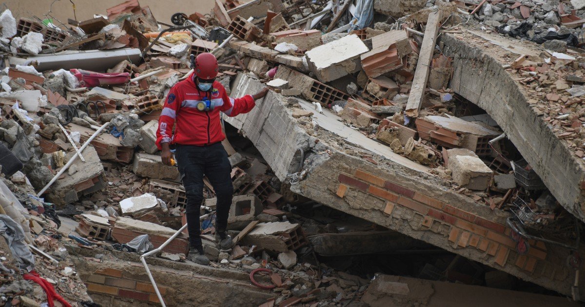 A casi un mes del terremoto en Venezuela, ya son más de 5.300 los muertos y miles de personas siguen desaparecidas