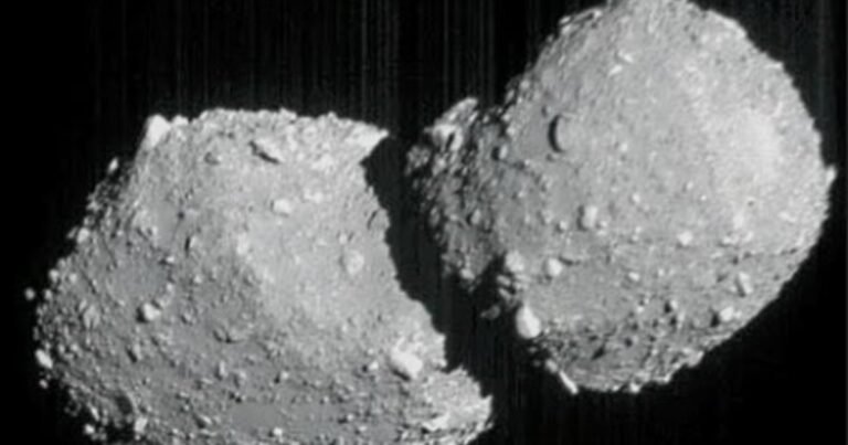 Captaron a un asteroide con forma de muñeco de nieve
