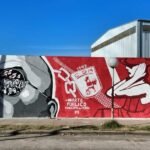 Un mural en la cancha de Deportivo Morón recorre los discos del Indio Solari