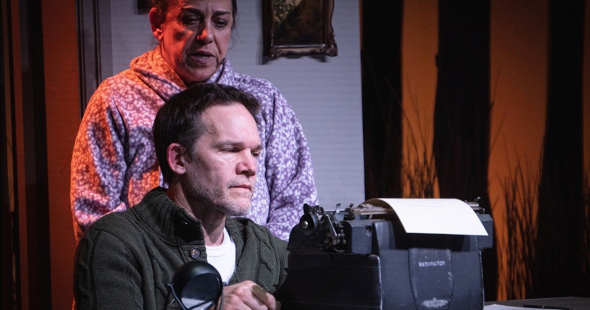 Misery, una obra siniestra y perturbadora sobre cómo la admiración se transforma en obsesión y posesión