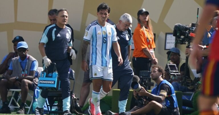 Lisandro Martínez se lesionó y Argentina tuvo que hacer un cambio obligado en el primer tiempo